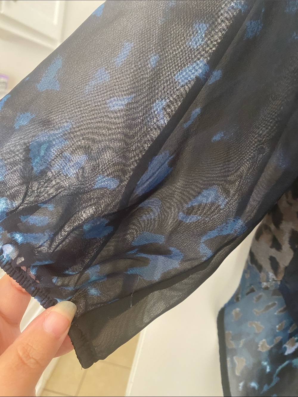 Juicy Couture Black and Blue Ombre Leopard V-Neck Blouse - Picture 3 of 4